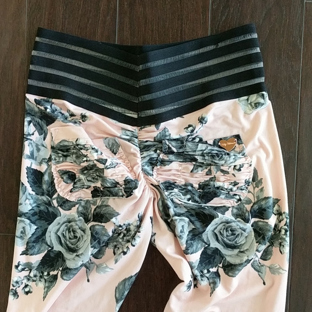 Cute booty lounge leggings